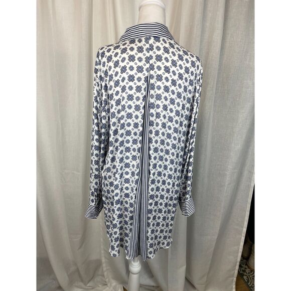 Chico’s Blue Floral & Striped Button-Up Shirt Classic Collared Blouse Size 12/14 - Picture 2 of 6